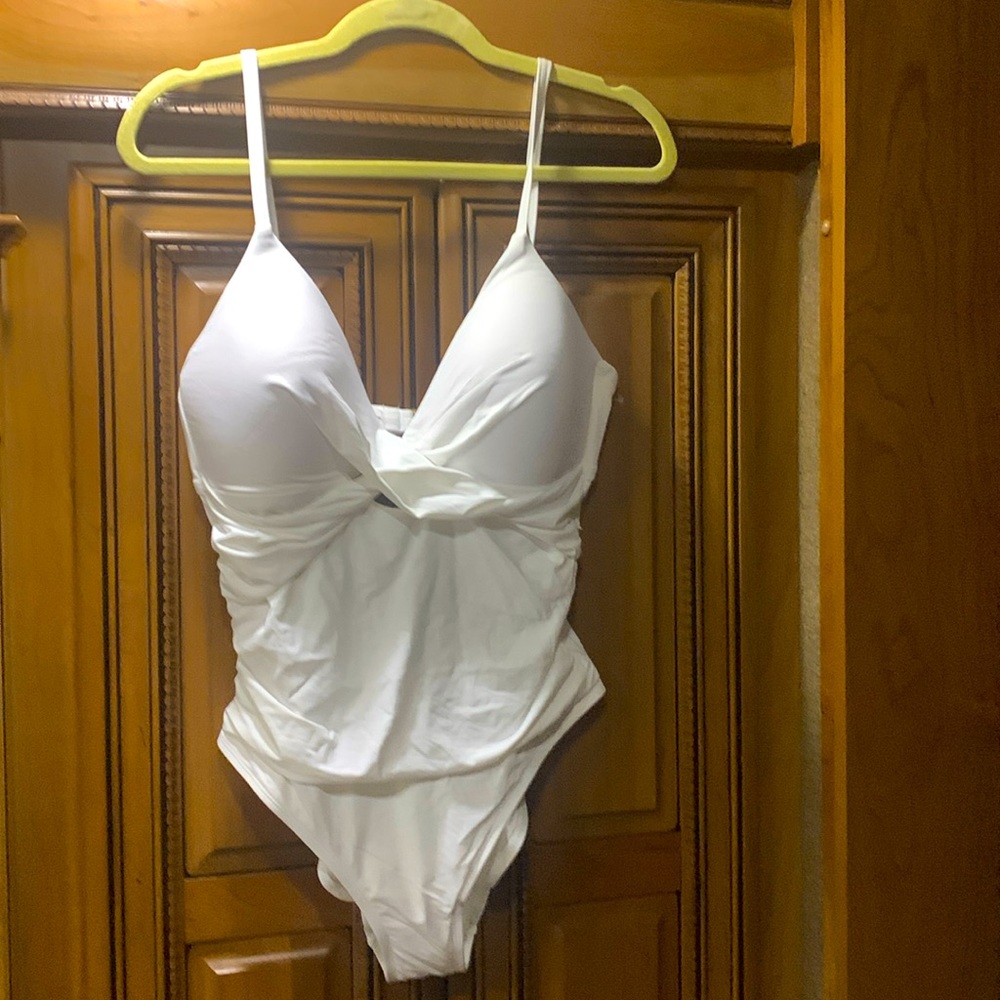 La Blanca Classic White One-Piece Swimsuit